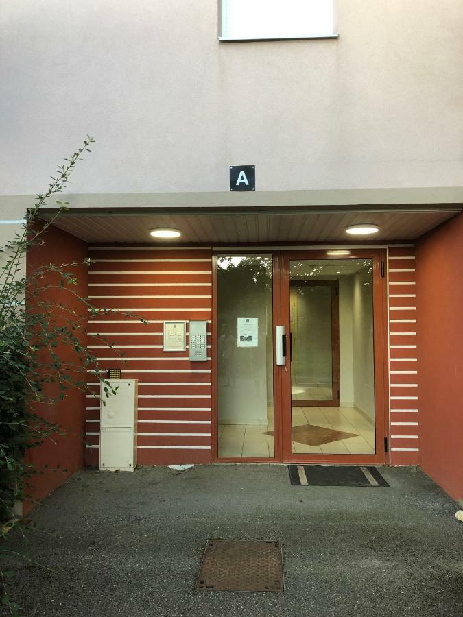 Appartement Au Milieu Des Lacs, Au Bord Du Guiers Aoste Exterior foto